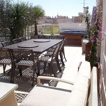 Apartman Modern, Spacious Three Bedroom